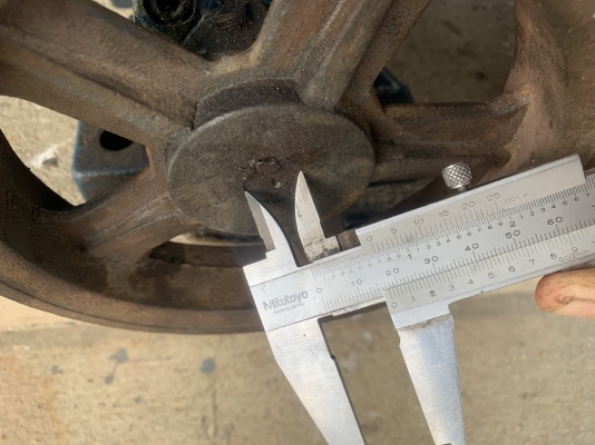 ขายหัวเกียร์ทดรอบ Bellpony made in Japan เบอร์ 80 กับ เบอร์ 70 อัตราทด 1:50 สภาพสวย หมุนนิ่ม ทนงานหนักได้ดี พร้อมใช้งาน