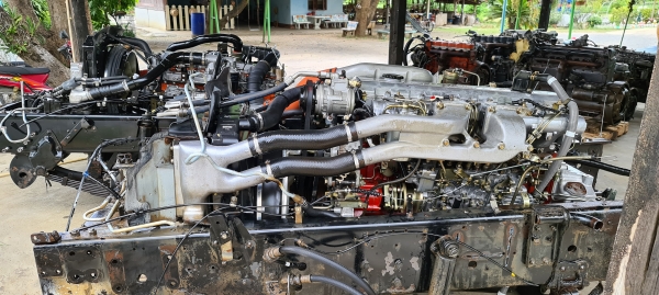 ขายเครื่องยนต์hino  p11c