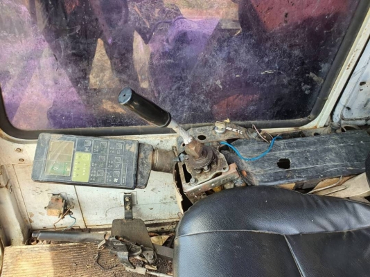 ขาย 695,000 บาท Komatsu PC200-5