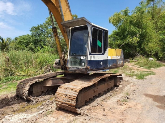 ขาย 695,000 บาท Komatsu PC200-5
