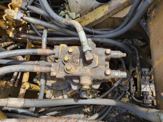 ขาย 695,000 บาท Komatsu PC200-5