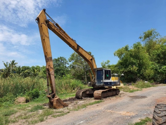 ขาย 695,000 บาท Komatsu PC200-5