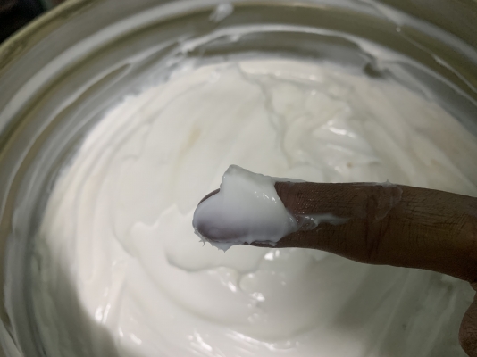 ขายจารบีเกรดคุณภาพสูง NPC made in Japan ใช้ในงานอุตสาหกรรมประกอบรถยนต์ของใหม่ ชุดนี้มีมาไม่กี่ถังนะครับ ราคาถังละ 1,800 บาท