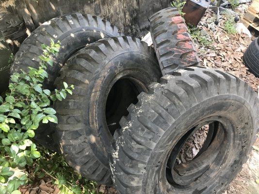 ยาง 900-16 ขอบ16 สวยๆ ชุดนี้ ลดราคาเหลือ 4900 บาท