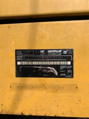 ขาย 1,290,000 CAT 320 D เล่มทะเบียน สภาพเก่านอก ไฟฟ้าครบ เครื่องดี ปั้มแรง เอวแน่น ช่วงล่างสวย แอร์เย็น  รถสวยพร้อมใช้เอกสารพร้อมโอนภาษีเต็ม รถอยู่ ปทุมธานี สามโคก 090-772-3710 090-772-3708