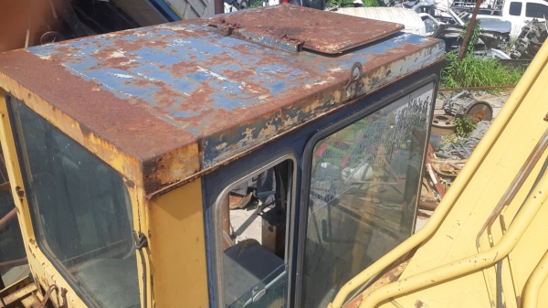 ขายรถแบคโฮ KOMATSU PC200-3 ขายรถแบคโฮ KOMATSU PC200-3