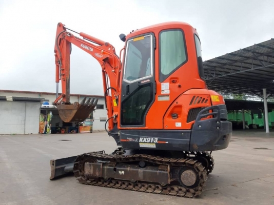 มาแล้วจ้ารถขุด คูโบต้ารุ่น Kx91-3sxตู้แอร์  ราคาขายสด 770,000 บาท ดาวน์ได้จ้า ดาวน์  220,000 บาท 089-0111624 เฮียเลี้ยงจ้า  สนใจโทรเลยจ้า สอบถามหรือสามารถมาดูที่ร้านเราได้จ้า