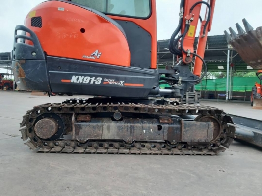 มาแล้วจ้ารถขุด คูโบต้ารุ่น Kx91-3sxตู้แอร์  ราคาขายสด 770,000 บาท ดาวน์ได้จ้า ดาวน์  220,000 บาท 089-0111624 เฮียเลี้ยงจ้า  สนใจโทรเลยจ้า สอบถามหรือสามารถมาดูที่ร้านเราได้จ้า