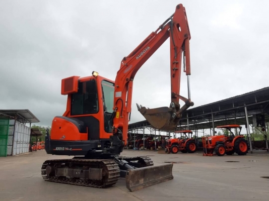 มาแล้วจ้ารถขุด คูโบต้ารุ่น Kx91-3sxตู้แอร์  ราคาขายสด 770,000 บาท ดาวน์ได้จ้า ดาวน์  220,000 บาท 089-0111624 เฮียเลี้ยงจ้า  สนใจโทรเลยจ้า สอบถามหรือสามารถมาดูที่ร้านเราได้จ้า