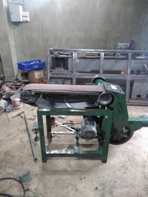 เครื่องขัดกระดาษทรายแบบสายพาน 6”x72” เครื่องขัดกระดาษทรายแบบสายพาน 6”x72”