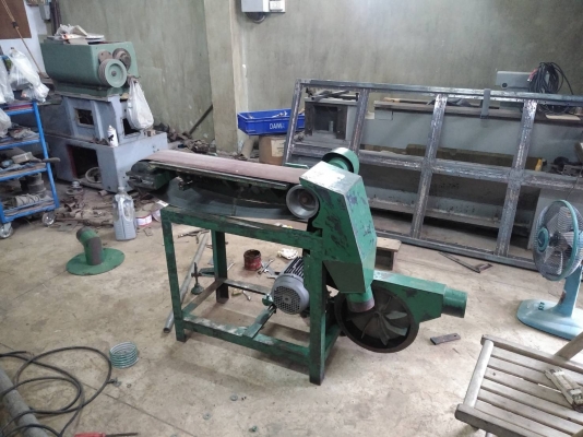 เครื่องขัดกระดาษทรายแบบสายพาน 6&rdquo;x72&rdquo;