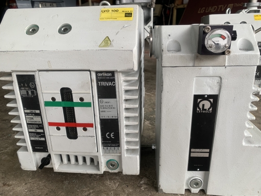 ขายปั๊มแวคคั่มสุญญากาศ Trivac 3HP. 380V made in USA. สภาพสวยใหม่มาก หมุนนิ่ม ดูดแรง มีกรองสแตนเลส และอุปกรณ์ต่อมาด้วยครับ( มีตำหนิ 1ตัวครับ ) พร้อมใช้งาน มี 2ตัวครับ ราคาตัวละ 19,500 บาท ครับ