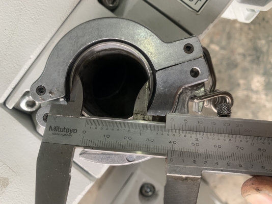 ขายปั๊มแวคคั่มสุญญากาศ Trivac 3HP. 380V made in USA. สภาพสวยใหม่มาก หมุนนิ่ม ดูดแรง มีกรองสแตนเลส และอุปกรณ์ต่อมาด้วยครับ( มีตำหนิ 1ตัวครับ ) พร้อมใช้งาน มี 2ตัวครับ ราคาตัวละ 19,500 บาท ครับ