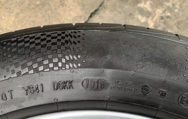 ล้อแม็ก 5รู114 Toyota CHR ขอบ17 พร้อมยาง 225-60-17 Continental ปลายปี 17 ล้อแม็ก 5รู114 Toyota CHR ขอบ17 พร้อมยาง 225-60-17 Continental ปลายปี 17