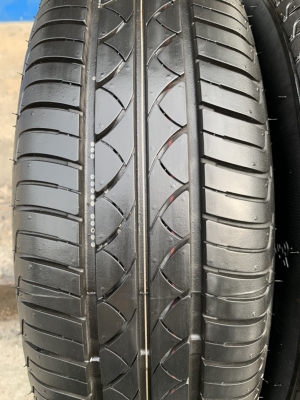 ล้อแม็ก Nissan Almera Sportech ขอบ 15 พร้อมยางป้ายแดง 175-65-15 Maxxis ปี 20 สภาพสวย