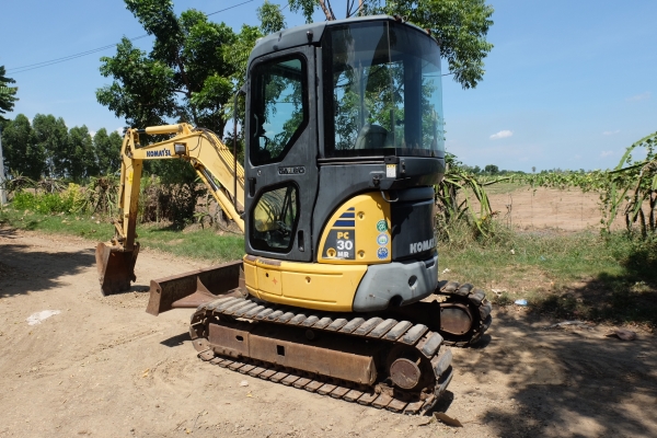 รถขุด komatsu pc30mr-2 นำเข้าญี่ปุ่นไม่เคยใช้ในไทย โทร 086-1602189 รถขุด komatsu pc30mr-2 นำเข้าญี่ปุ่นไม่เคยใช้ในไทย โทร 086-1602189