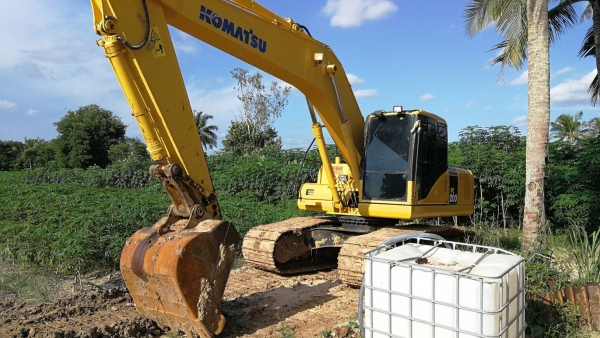 Komatsu Pc200-7/ ปี 2012 ทำงานประมาน 12xxx ชม. มีสามคัน สวยเต็มทั้งสามคัน เอกสารเล่ม