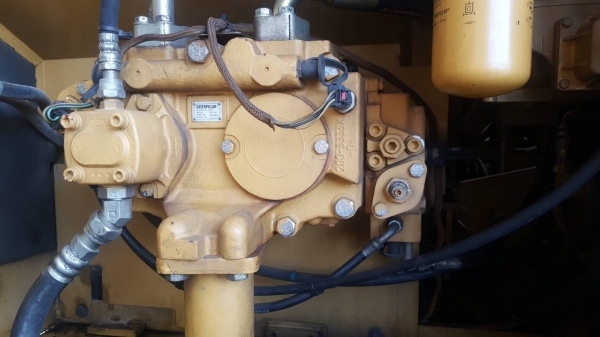 ขายรถขุด CAT 320D รถทำงานขุดดิน ลอกคลอง ประมาณ 3000 ชม.