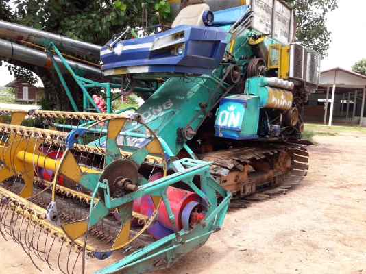 ขายรถเกี่ยวศัดดิ์เครื่อง 195 ราคา220000