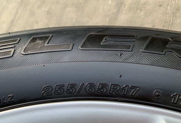 ล้อแม็ก ISUZU V-CROSS ขอบ 17 แถมยาง 255-65-17 Bridgestone ปลายปี 14 สภาพสวย ล้อแม็ก ISUZU V-CROSS ขอบ 17 แถมยาง 255-65-17 Bridgestone ปลายปี 14 สภาพสวย