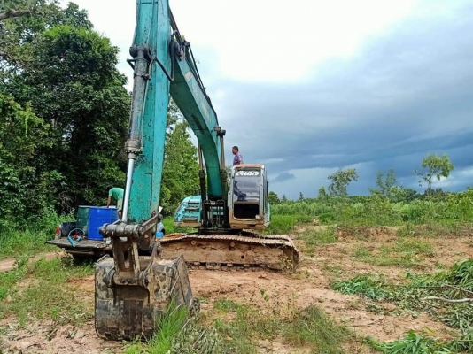 ขายด่วน KOBELCO SK200 MART5 SUPER สภาพพร้อมใช้งาน เครื่องปั้มดี ไฟฟ้าสมบูรณ์ โซ่ช่วงล่างพร้อมใช้งาน รถทำงานทุกวัน เอกสารสัญญาซื้อขาย สนใจสอบถาม 093 0764943 K ตั้ม