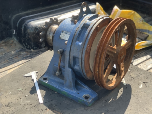 ขายหัวเกียร์ทดรอบ Cycrodrive Sumitomo อัตราทด 1:59 สภาพดี made in Japan ตัวใหญ่แรงบิดเยอะ ใส่กับมอเตอร์ 15-20แรงม้า มีรอบเชื่อม 1จุด หมุนนิ่ม พร้อมใช้งาน