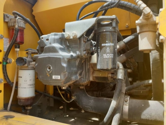 KOMATSU PC 200-8 KOMATSU PC 200-8