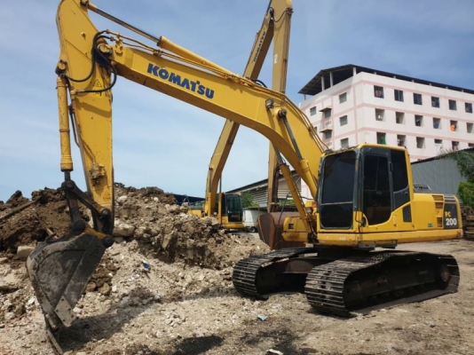 KOMATSU PC 200-8