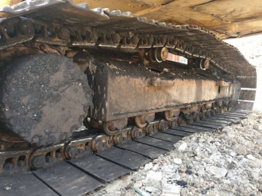 KOMATSU PC 200-8 KOMATSU PC 200-8