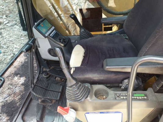 KOMATSU PC 200-8 KOMATSU PC 200-8