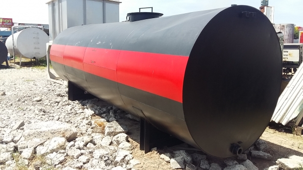 ถังน้ำมัน ถังน้ำ 9000ลิตร มือสอง เหล็กหนา กว้าง1.53ม.ยาว4.93ม.สภาพดีสนใจทักมาได้ค่ะ 0917926651