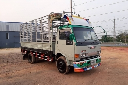 Hino 6ล้อ FC 120 แรง(ช่วงล่างใหญ่)ยาว 4.5ม สวยพร้อมใช้  ราคา 330,000 สนใจ 089-5367218 081-4252943