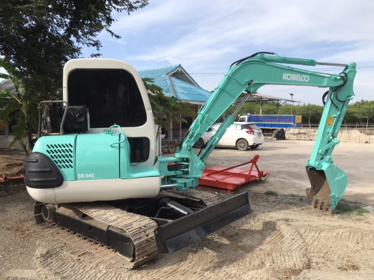 ขายsk045  เทียบเท่า 5 ตัน แอร์เย็น สภาพดีพร้อมใช้งาน