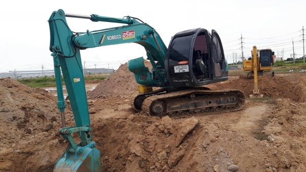 ขายรถแบคโฮ KOBELCO SK100-5 SUPES