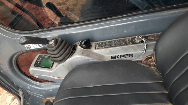 ขายรถแบคโฮ KOBELCO SK100-5 SUPES