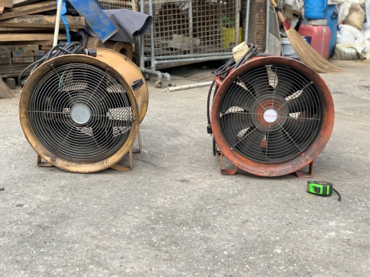 ขายพัดลมถัง-ท่อ ขนาด 16นิ้ว ขนาด 1.5HP. 220V ไฟบ้าน มีสวิทย์ปิด-เปิดในตัว สภาพสวย เดิมๆ หมุนนิ่ม ให้ลมแรง มี 2ตัวครับ ราคาตัวละ 4,600 บาท