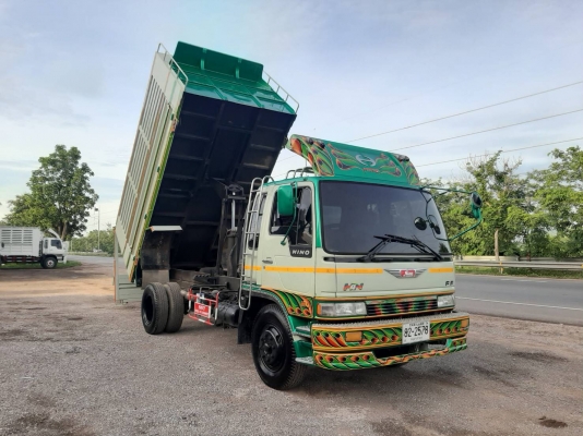 ขายครับ Hino 6 ล้อ FF3Hดั้ม195 แรง ยาง 900 กะบะยาว4.6ม รถสวยพร้อมใช้ ราคา 630,000 บาท สนใจ 089-5367218 081-4252943