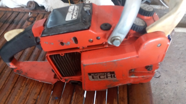 เลื่อยยนต์เก่าญี่ปุ่น