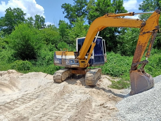 KOMATSU PC60-5 ขายตามสภาพ KOMATSU PC60-5 ขายตามสภาพ