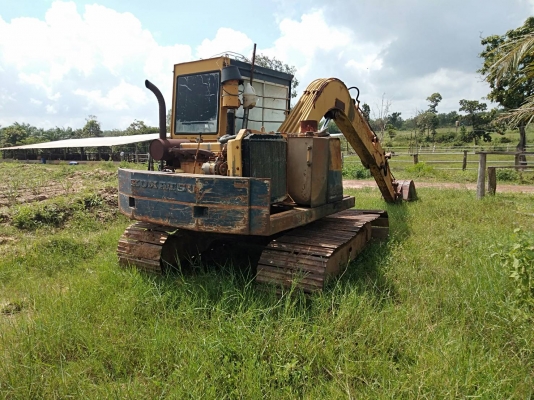 ขายด่วน แบคโคร KOMATSU PC60-3 สภาพพร้อมใช้งาน โซ่ช่วงล่างสวย เครื่องปั้มดี เอวแน่น เอกสารสัญญาซื้อขาย สนใจสอบถาม 093 0764943 K ตั้ม
