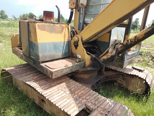 ขายด่วน แบคโคร KOMATSU PC60-3 สภาพพร้อมใช้งาน โซ่ช่วงล่างสวย เครื่องปั้มดี เอวแน่น เอกสารสัญญาซื้อขาย สนใจสอบถาม 093 0764943 K ตั้ม