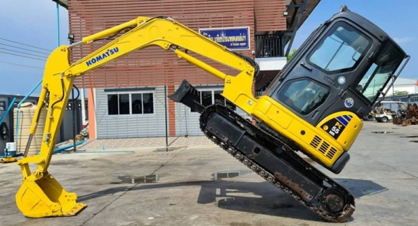 ขายด่วน635,000บาทรถแบคโฮโคมัสซูKOMATSUPC55MR2รุ่นหัวเก๋ง-8ยกหัวได้รุ่นยอดนิยมคอลโทลน้ำนันปั้มนี้วแรงๆเครื่องโคมัสซู4D88Eเครื่องดีปั่มแรงรถนอกเพิ่งนำเข้ามาใหม่ยังไม่เคยใช้งานในเมืองไทยเลย