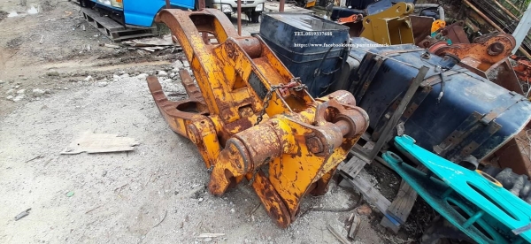 FROM JAPAN ตัวคีบปากหนีบไม้ อุปกรณ์รองรับ สำหรับรถขุดไซค์ 100, 120 ,135/ สินค้าเก่านอก ขายตามสภาพ