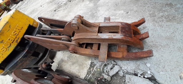 FROM JAPAN ตัวคีบปากหนีบไม้ GRAPPLE อุปกรณ์รองรับ สำหรับรถขุดไซค์ 100, 120 ,135