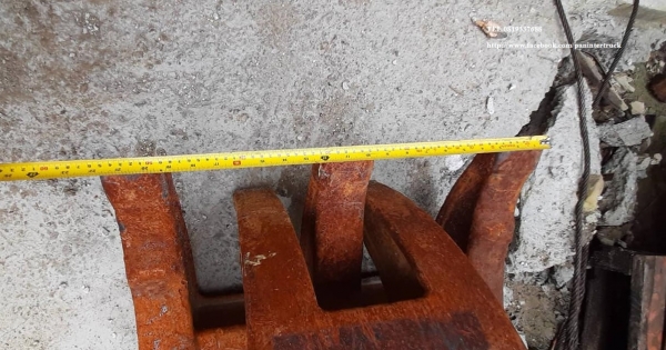 FROM JAPAN ตัวคีบปากหนีบไม้ GRAPPLE อุปกรณ์รองรับ สำหรับรถขุดไซค์ 100, 120 ,135