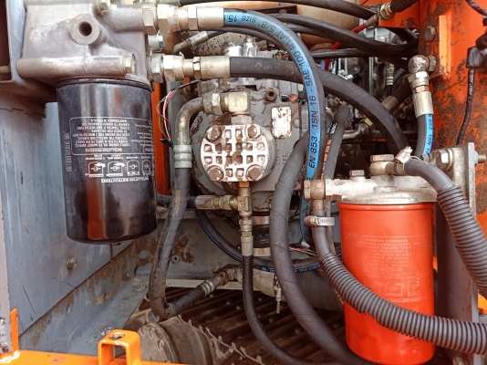 ขายจ้า..HITACHI ZX120-1. สภาพสวย เดิมๆๆ  8พันชั่วโมง เอกสารเล่มทะเบียน พร้อมใช้  โทร 089-3818694 จ๊อย