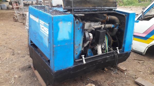 ขายเครื่องปั๊มลม AIRMAN PDS-125S เก่านอก # ขนาด 7 บาร์ 125cfm สภาพดี พร้อมใช้ โทร084-5424150 line id