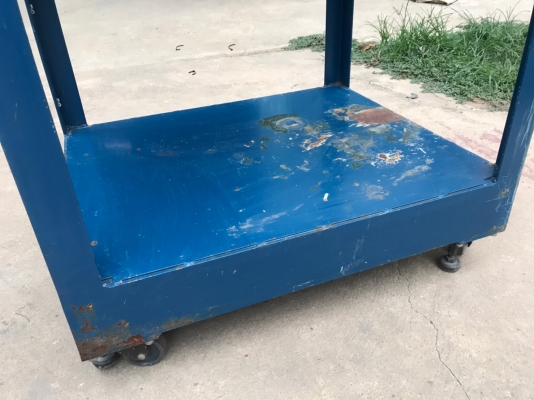 โครงเครื่องจักร ขนาด 60x71x75 ซม.มีลูกล้อพร้อมขาปรับระดับ 4 ล้อ เหล็กหนา มีรอยการใช้งาน งานดี ราคาตั โครงเครื่องจักร ขนาด 60x71x75 ซม.มีลูกล้อพร้อมขาปรับระดับ 4 ล้อ เหล็กหนา มีรอยการใช้งาน งานดี ราคาตั