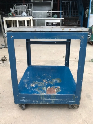 โครงเครื่องจักร ขนาด 60x71x75 ซม.มีลูกล้อพร้อมขาปรับระดับ 4 ล้อ เหล็กหนา มีรอยการใช้งาน งานดี ราคาตั โครงเครื่องจักร ขนาด 60x71x75 ซม.มีลูกล้อพร้อมขาปรับระดับ 4 ล้อ เหล็กหนา มีรอยการใช้งาน งานดี ราคาตั