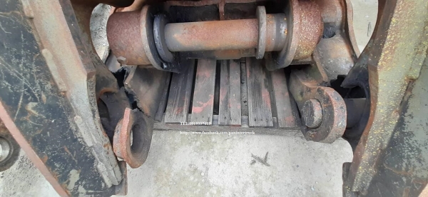 FROM JAPAN ตัวคีบปากหนีบไม้ GRAPPLE อุปกรณ์รองรับ สำหรับรถขุดไซค์ 200 ,220 สินค้าเก่านอก ขายตามสภาพ**